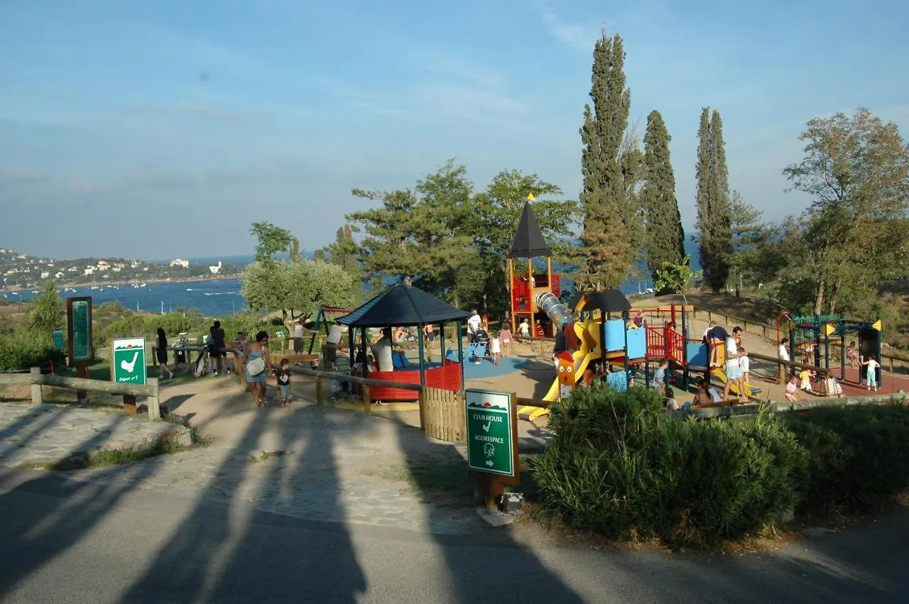 Agay Cap Esterel, Le Village Belvedere T2 Climatise Rez-De-Jardin, Vue Mer, Piscine Et Parking Inclus Saint-Raphaël 0*,  フランス