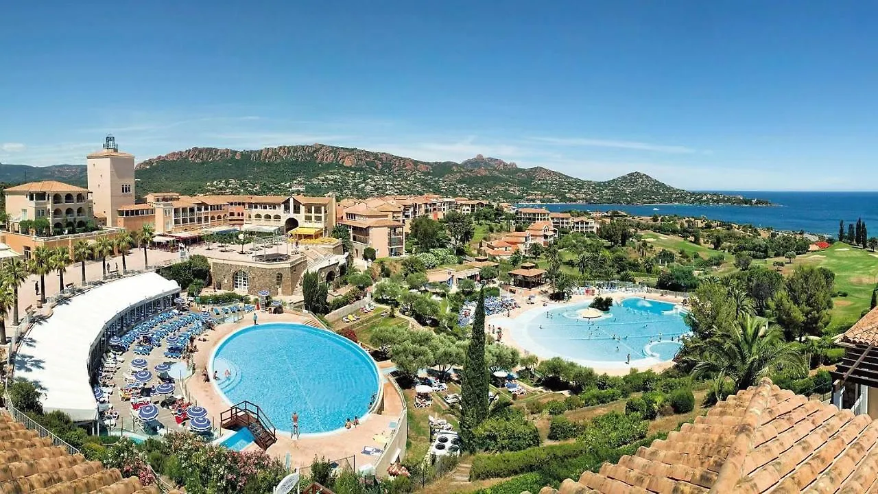 Cap Esterel Belvedere: Seaside Garden Apartment with Pool Saint-Raphael