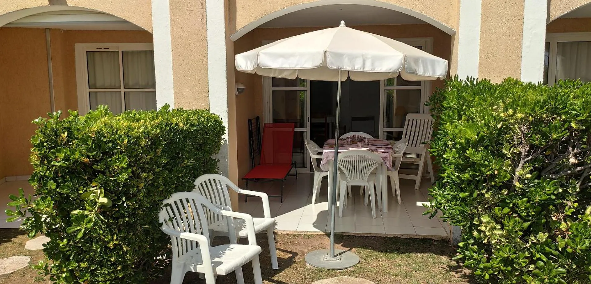 Cap Esterel Belvedere: Seaside Garden Apartment with Pool Saint-Raphael   Saint-Raphael (Var)